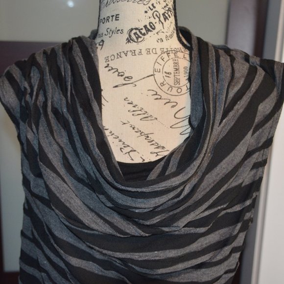 Dress - Picture 7 of 8